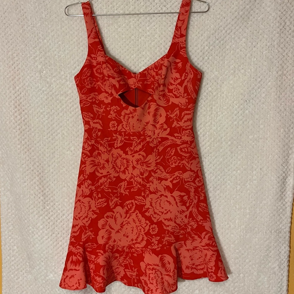 BCBGMaxAzria Floral Cutout Mini Dress Red Combo Sleeveless Peplum Hem Sz 2 NWT - Picture 3 of 12